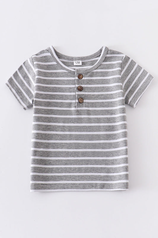 Gray stripe buttons top